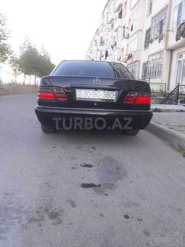 Mercedes E 240 1999, 232,154 km - 2.4 l - Bakı