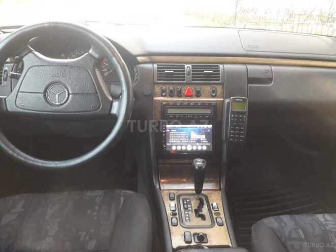 Mercedes E 240 1999, 232,154 km - 2.4 l - Bakı