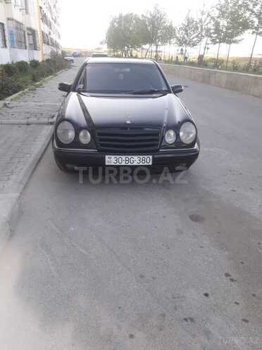 Mercedes E 240 1999, 232,154 km - 2.4 l - Bakı