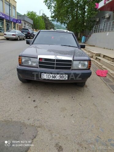 Mercedes 190 1992, 336,000 km - 2.0 л - Yardımlı