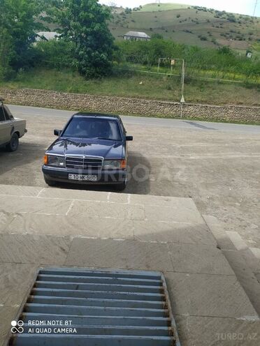 Mercedes 190 1992, 336,000 km - 2.0 л - Yardımlı