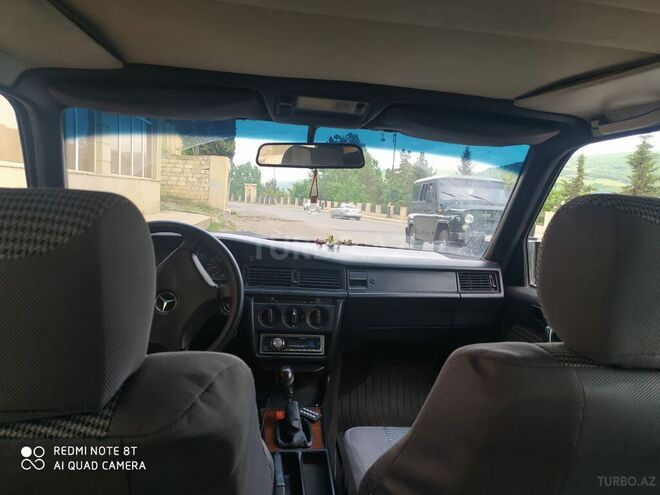 Mercedes 190 1992, 336,000 km - 2.0 л - Yardımlı