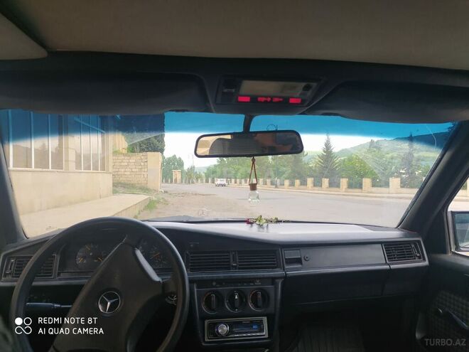 Mercedes 190 1992, 336,000 km - 2.0 л - Yardımlı
