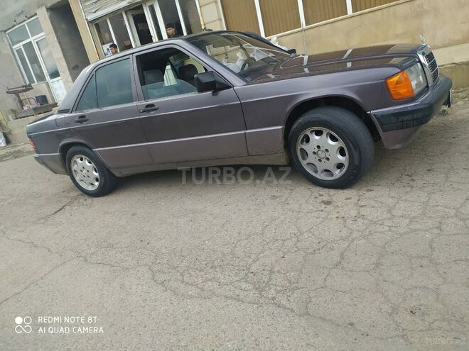 Mercedes 190 1992, 336,000 km - 2.0 л - Yardımlı