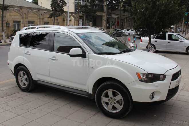 Mitsubishi Outlander 2009, 214,284 km - 2.4 l - Xaçmaz