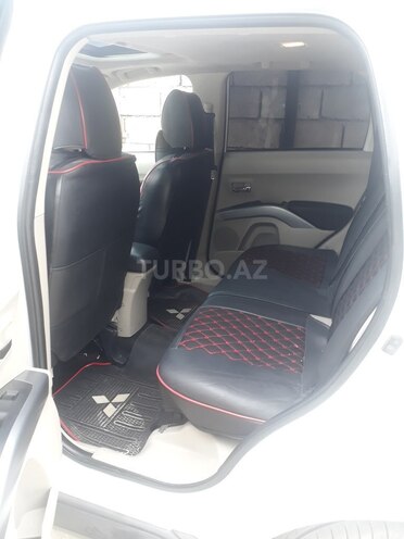Mitsubishi Outlander 2009, 214,284 km - 2.4 l - Xaçmaz