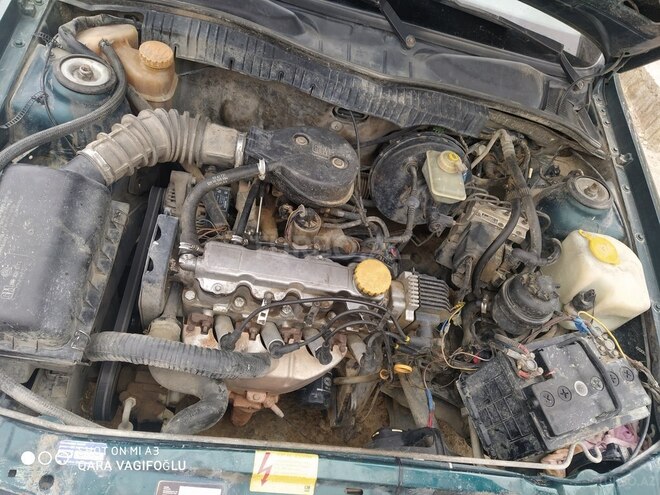 Opel Vectra 1995, 479,402 km - 1.6 л - Bakı