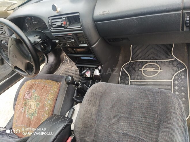 Opel Vectra 1995, 479,402 km - 1.6 л - Bakı