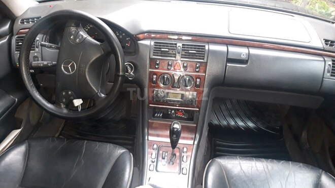 Mercedes E 220 2000, 465,823 km - 2.2 l - Lənkəran