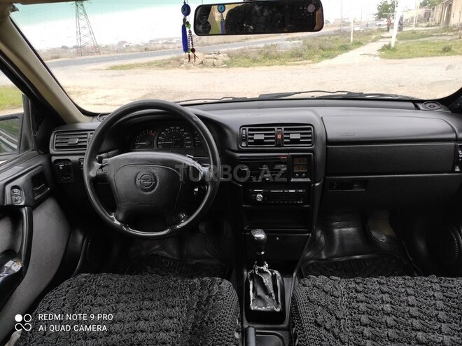 Opel Vectra 1995, 295,854 km - 2.0 l - Bakı