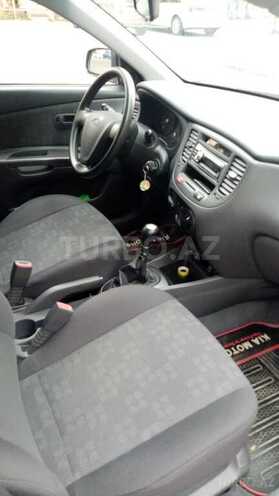 Kia Rio 2005, 130,000 km - 1.4 л - Bakı
