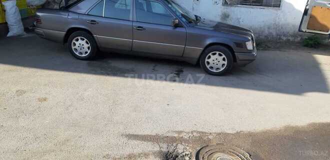Mercedes E 250 1993, 750,000 km - 2.5 l - Bakı