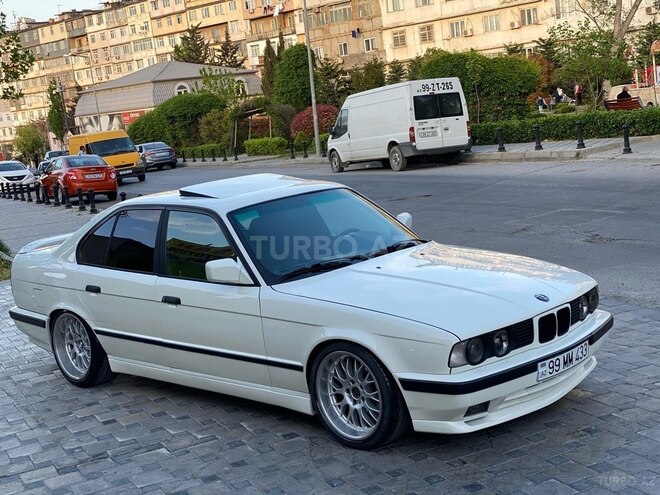 BMW 535 1993, 300,777 km - 3.5 l - Bakı