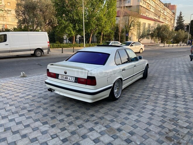 BMW 535 1993, 300,777 km - 3.5 l - Bakı