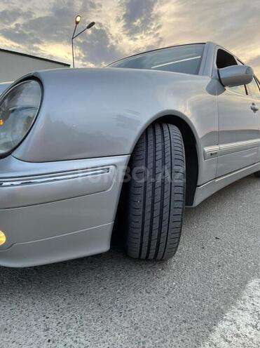 Mercedes E 240 2001, 170,000 km - 2.6 l - Mingəçevir