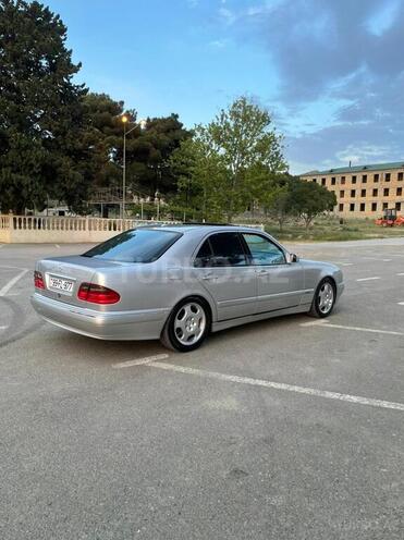 Mercedes E 240 2001, 170,000 km - 2.6 l - Mingəçevir