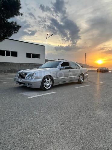 Mercedes E 240 2001, 170,000 km - 2.6 l - Mingəçevir