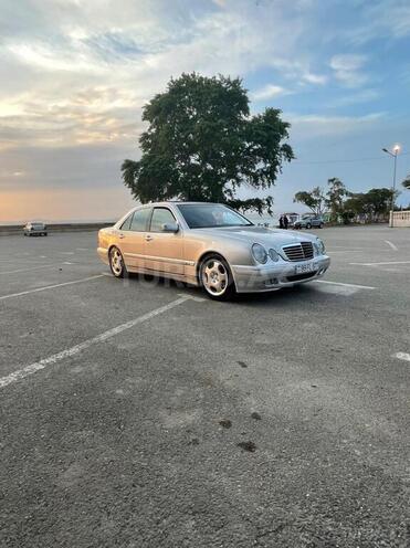 Mercedes E 240 2001, 170,000 km - 2.6 l - Mingəçevir