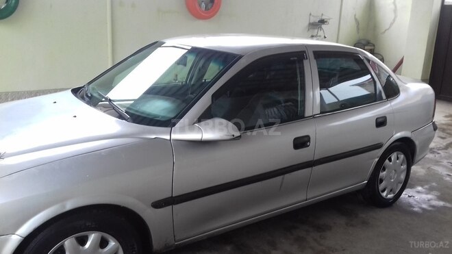 Opel Vectra 1998, 298,500 km - 1.6 л - Bakı