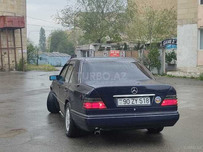 Mercedes E 220 1994, 404,000 km - 2.2 l - Bakı