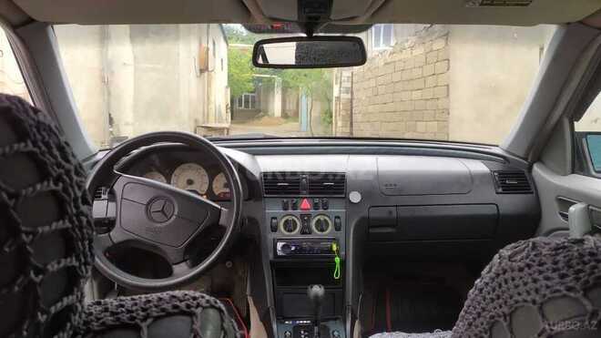 Mercedes C 230 1999, 228,000 km - 2.3 l - Bakı