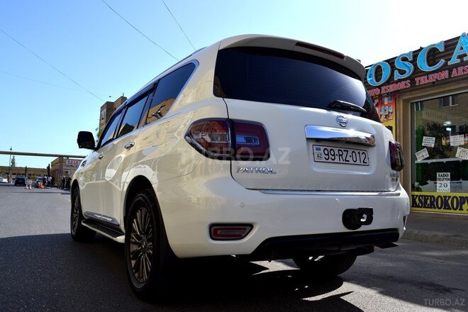 Nissan Patrol 2010, 155,000 km - 5.6 l - Bakı