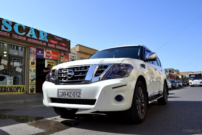 Nissan Patrol 2010, 155,000 km - 5.6 l - Bakı