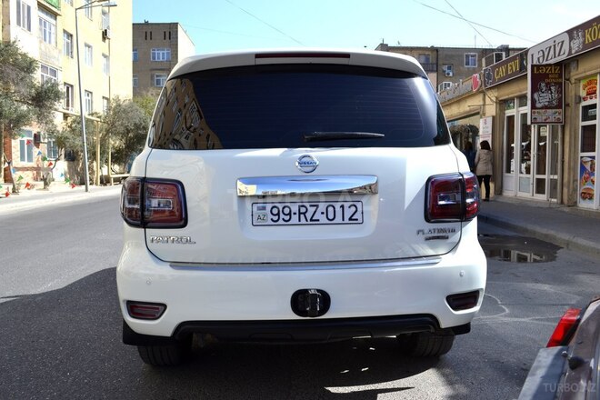 Nissan Patrol 2010, 155,000 km - 5.6 l - Bakı