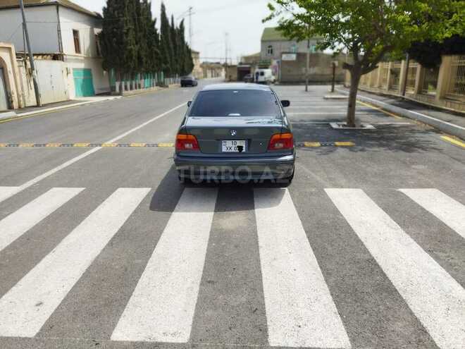 BMW 525 2002, 300,000 km - 2.5 l - Bakı