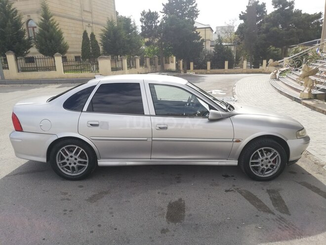 Opel Vectra 1999, 320,000 km - 2.0 l - Bakı