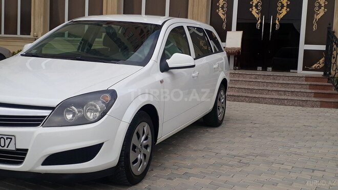 Opel Astra 2010, 149,000 km - 1.3 л - Bakı