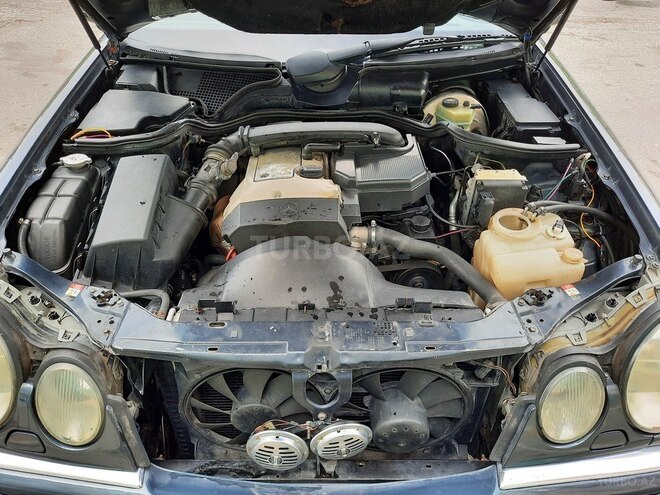 Mercedes E 230 1996, 247,000 km - 2.3 l - Bakı