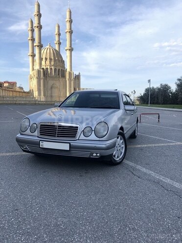 Mercedes E 200 1998, 191,000 km - 2.0 l - Bakı