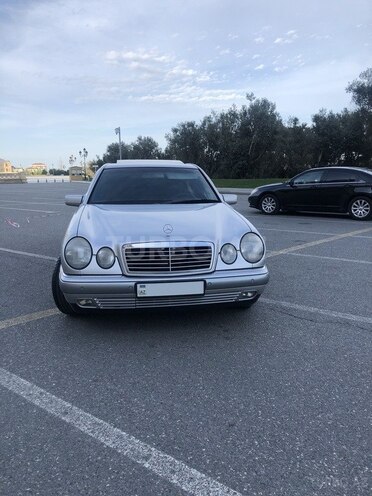 Mercedes E 200 1998, 191,000 km - 2.0 l - Bakı