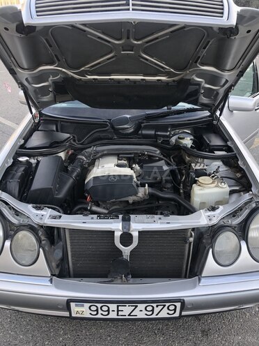 Mercedes E 200 1998, 191,000 km - 2.0 l - Bakı