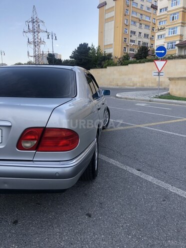 Mercedes E 200 1998, 191,000 km - 2.0 l - Bakı