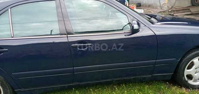 Mercedes E 220 2001, 520,500 km - 2.2 l - Balakən