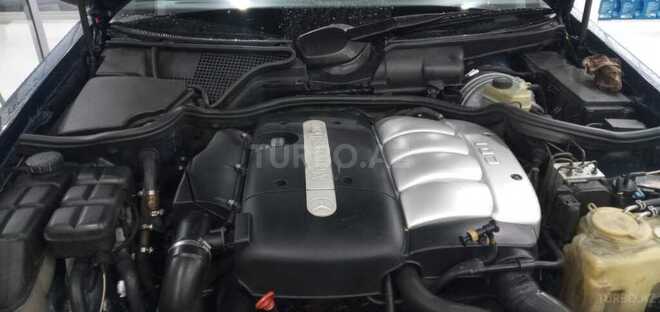Mercedes E 220 2001, 520,500 km - 2.2 l - Balakən