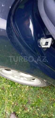 Mercedes E 220 2001, 520,500 km - 2.2 l - Balakən