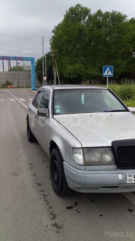 Mercedes E 250 1989, 470,000 km - 2.5 l - İsmayıllı