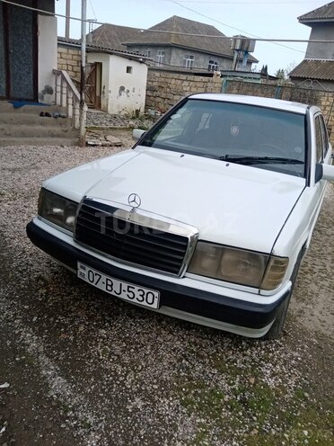 Mercedes 190 1989, 100,000 km - 2.0 л - Astara