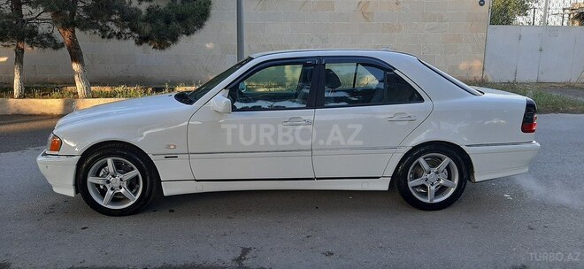 Mercedes C 240 1999, 286,000 km - 2.4 л - Sumqayıt
