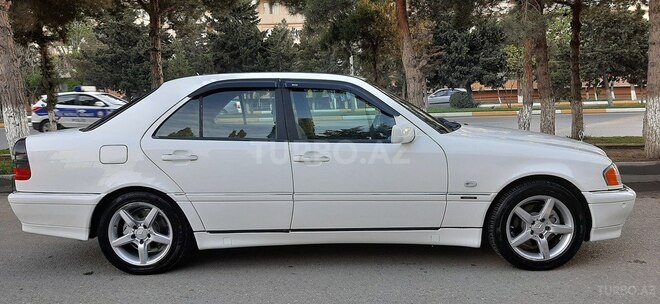 Mercedes C 240 1999, 286,000 km - 2.4 л - Sumqayıt