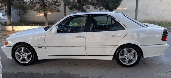 Mercedes C 240 1999, 286,000 km - 2.4 л - Sumqayıt