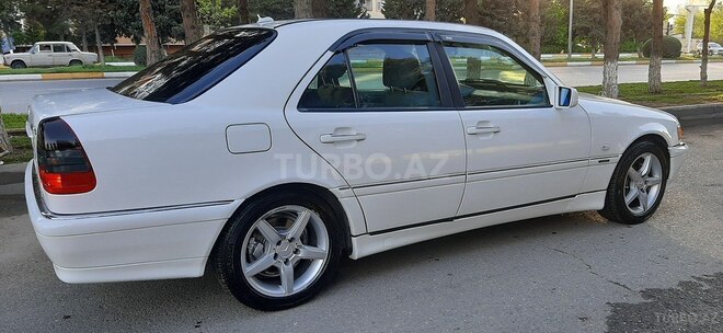 Mercedes C 240 1999, 286,000 km - 2.4 л - Sumqayıt