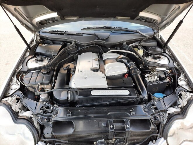Mercedes C 200 2000, 242,000 km - 2.0 л - Bakı