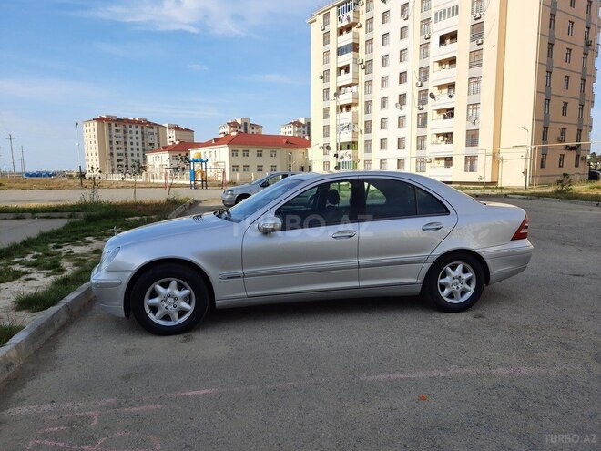 Mercedes C 200 2000, 242,000 km - 2.0 л - Bakı