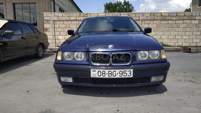 BMW 320 1994, 318,000 km - 2.0 л - Zaqatala
