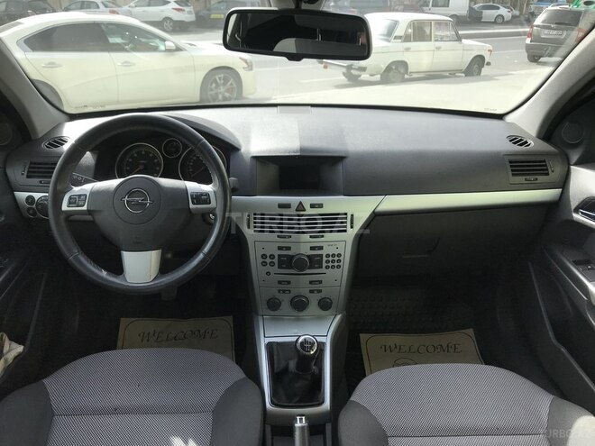 Opel Astra 2010, 184,000 km - 1.4 л - Bakı