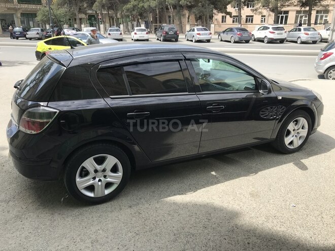 Opel Astra 2010, 184,000 km - 1.4 л - Bakı
